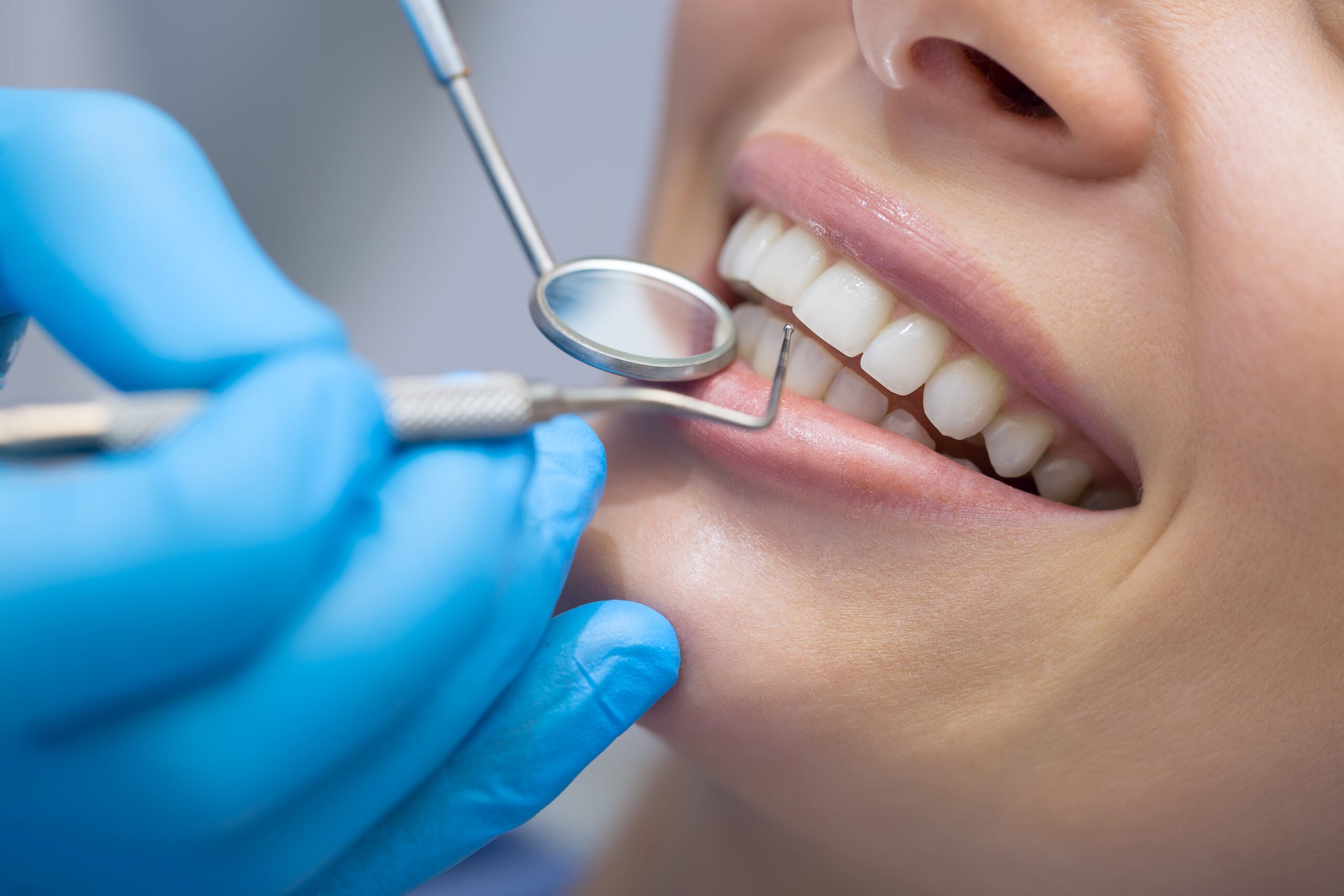 Piaskowanie zębów Praga Południe gdzie dobrze jest zarejestrować się do dentysty?